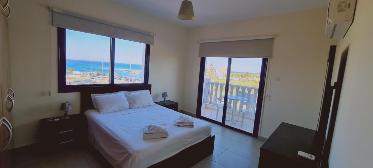 Stay Trinity Beach Apts Paralimni Eksteriør billede